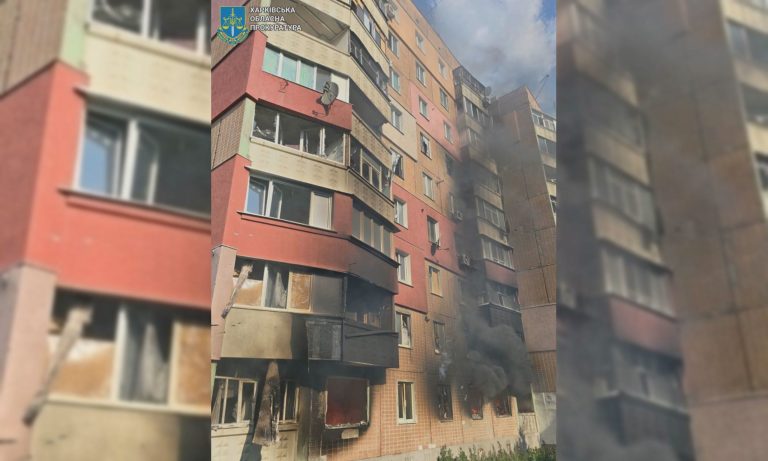 Троє загиблих, двоє поранених через удар КАБом по місту на Харківщині
