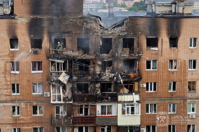 Фото наслідків ударів по Харкову опублікував Синєгубов: куди прилетіло