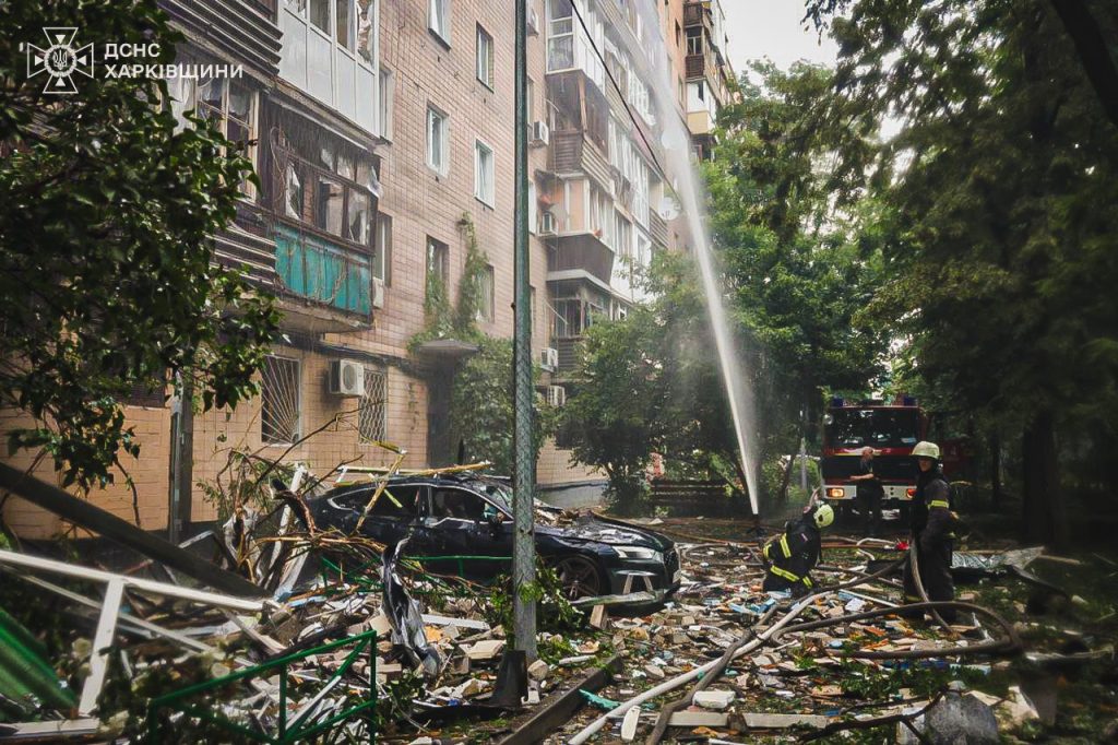 В Харькове — прилеты в дома, трое погибших, женщину спасли из-под завалов