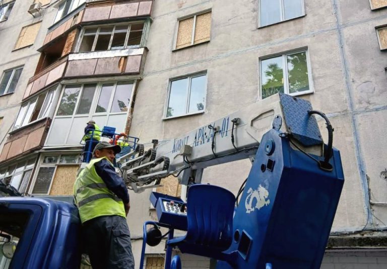 Две ночи масштабных «прилетов» БпЛА по Харькову: как устраняют последствия 📹