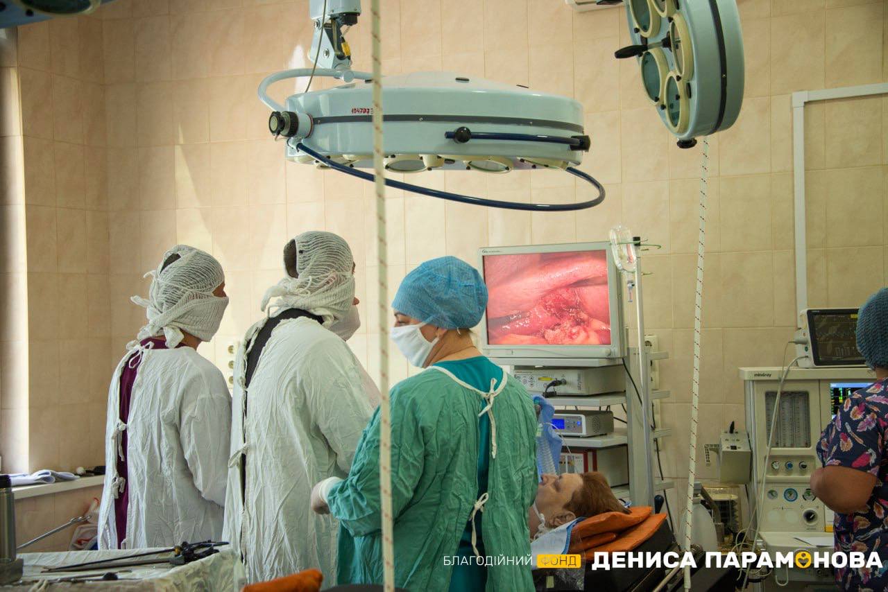 оборудование больнице в Харькове передали 5