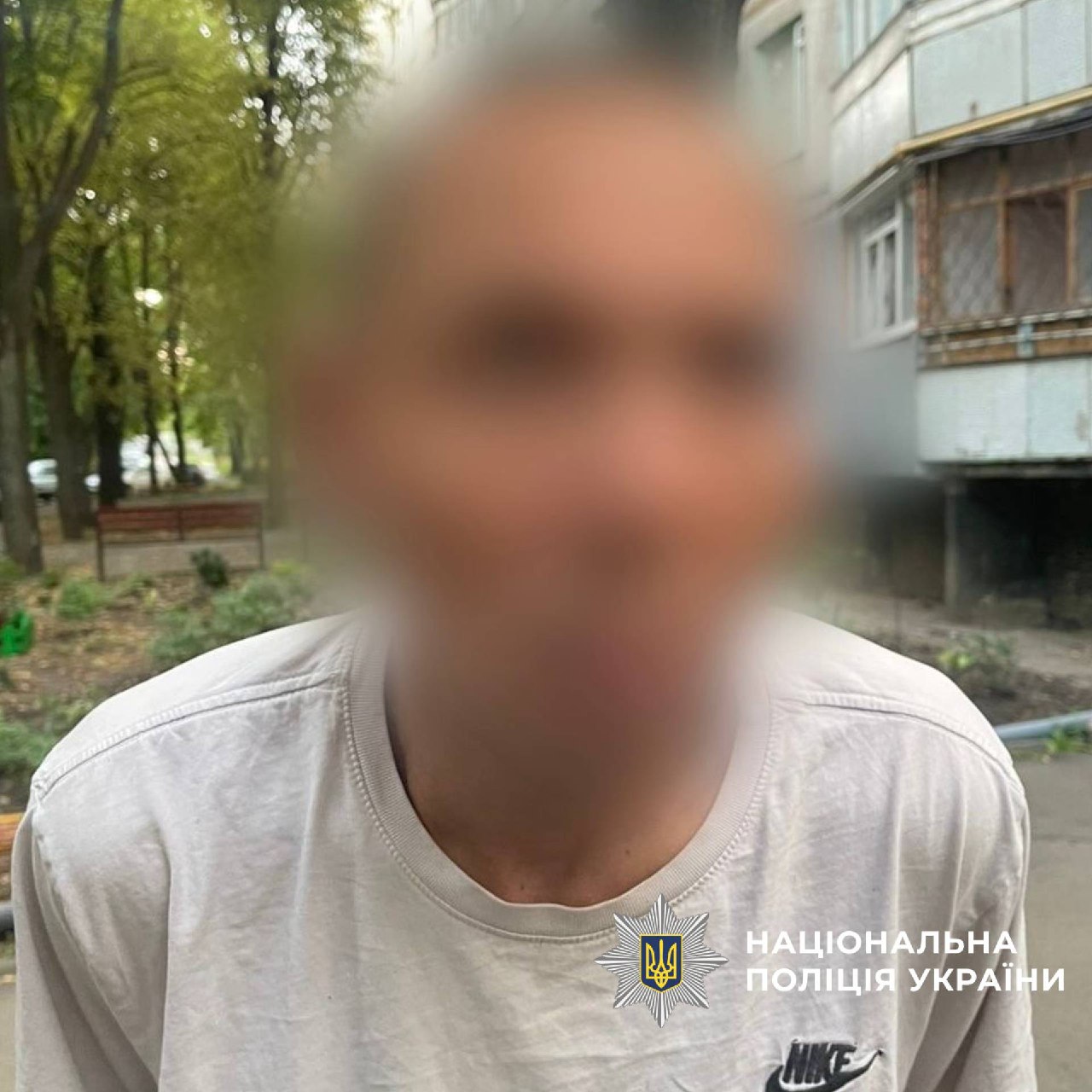 Ворвался в квартиру и, угрожая хозяйке, украл деньги – подозревают рецидивиста