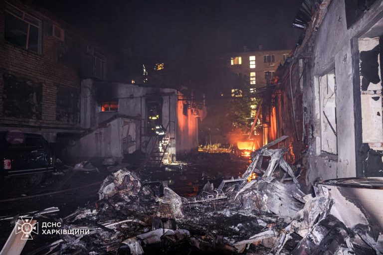 Пожары, разрушения, трое раненых – последствия обстрелов Харькова 📷, 📹