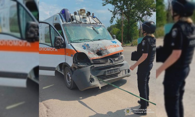 Постраждали медики: ворожий БпЛА влетів в авто «швидкої» на Харківщині (фото)