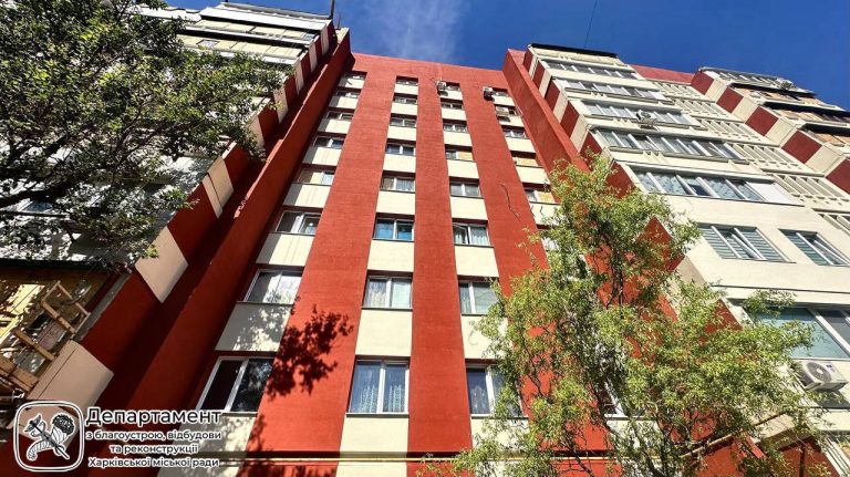 Восстановление многоэтажки на Северной Салтовке: мэрия опубликовала фото работ