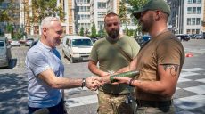 Харьков передал военным автомобили и комплекс для работы с БпЛА (фото)