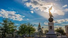 Харьков готовится к праздникам – в центре запрещают парковаться