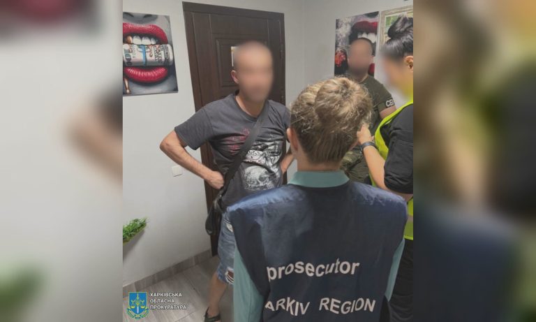 Командировка за 25 тысяч $: подозрение за помощь в побеге получил мужчина