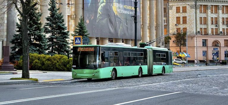 Ко Дню Харькова и Дню Независимости в центре пустят дополнительный троллейбус