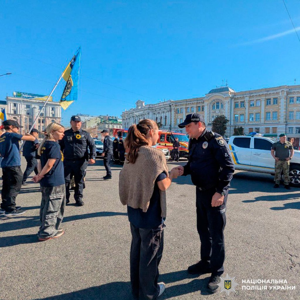 в Харькове почтили память героев