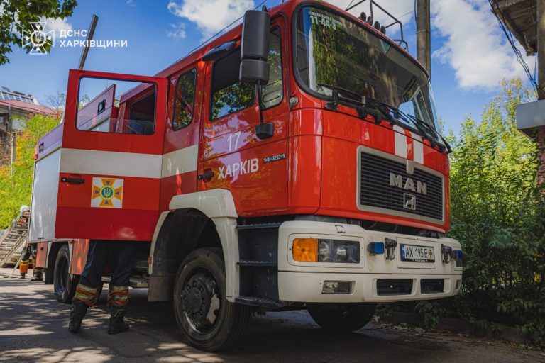 Шесть спасателей пострадали на Харьковщине из-за повторных ударов РФ