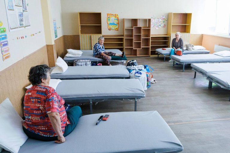 Триразове харчування, інтернет: що в центрі для жителів Донеччини у Лозовій 📷