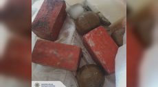 Нашел тротиловые шашки и решил сохранить: в Харькове к мужчине пришла полиция