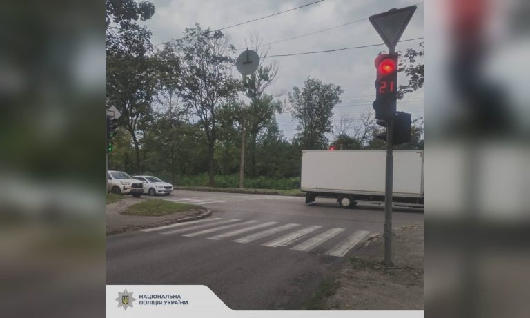 Позашляховик збив пішохода в Харкові та поїхав: поліція шукає свідків