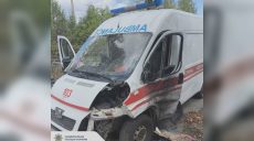 Авто «скорой» на Харьковщине атаковал дрон: ранены медики (фото)