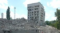 Две многоэтажки, разрушенные во время российских обстрелов, снесли в Харькове