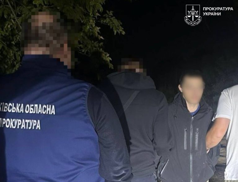 Обіцяв відстрочку за $3000: 25-річного ділка у Харкові затримали – прокуратура