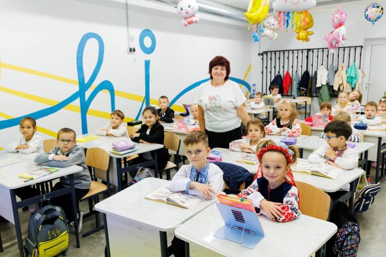Під Харковом відкрили підземну школу, анонсують і дитсадок (фото, відео)