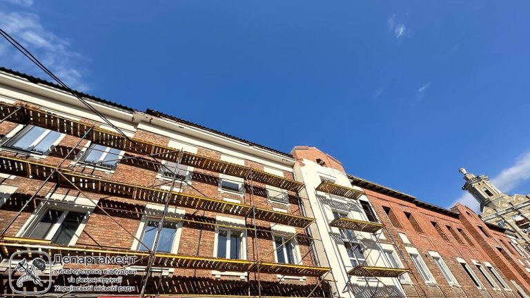 Ракетный удар в 2023-м: на каком этапе восстановления дома в Харькове (фото)