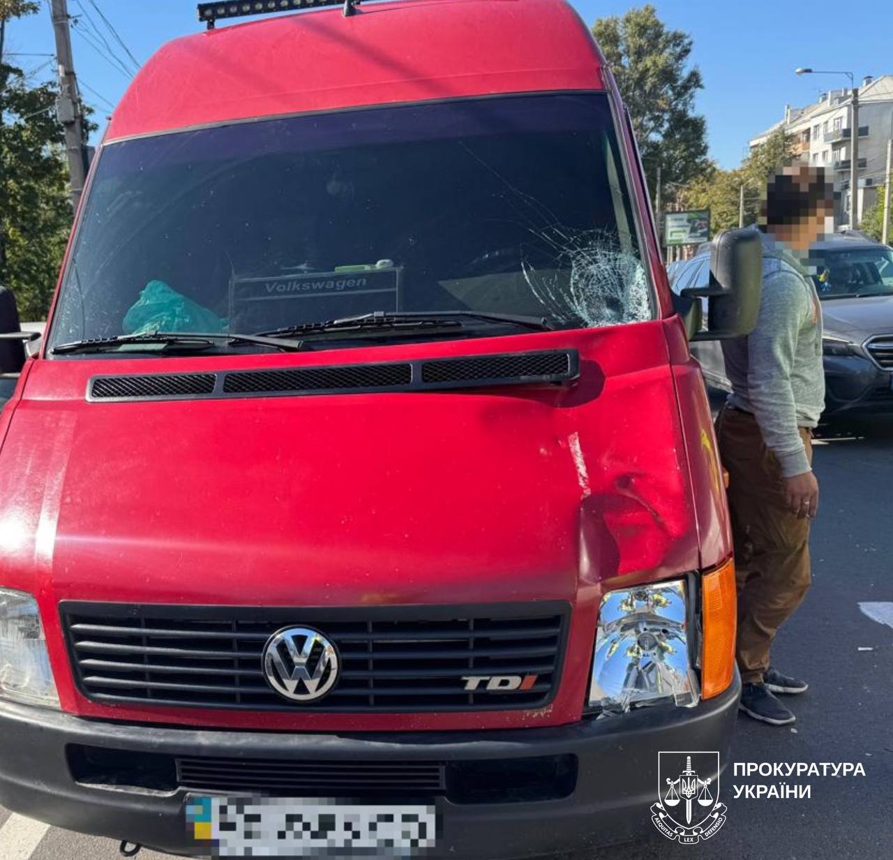 смертельное ДТП в Харькове - микроавтобус сбил человека