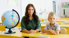 «Пакет школьника»: кто имеет право на выплату в 5 тыс. грн, объяснили в ХОВА