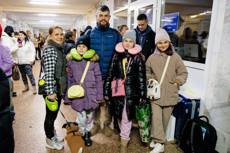 Дети из 20 громад Харьковской области отправились отдыхать в Польшу