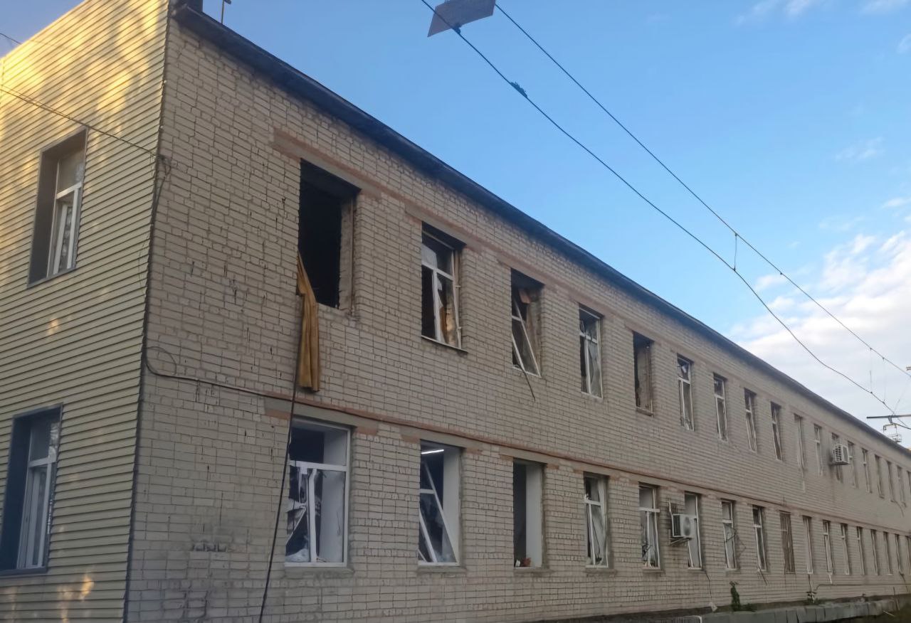 Зеленский: РФ атаковала Лозовую, 25 тысяч людей остались без света