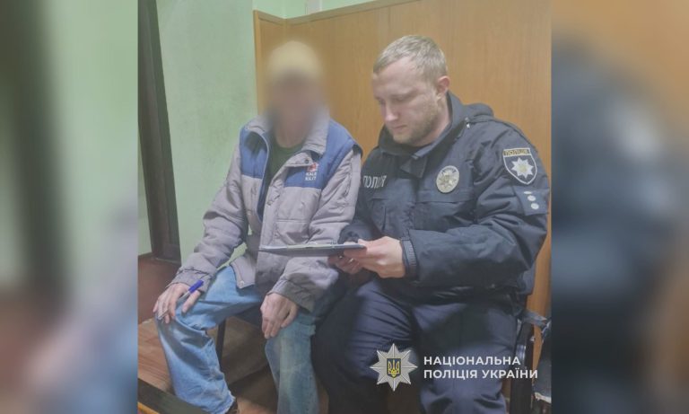 У Харкові чоловік бив 83-річного батька – йому вручили підозру