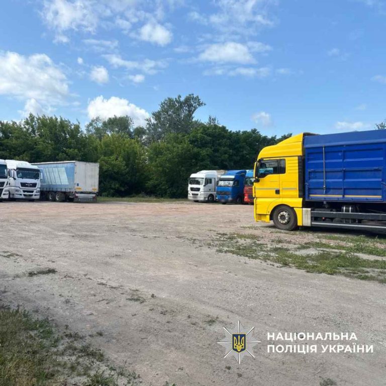 Мужчина мог захватить землю и организовать стоянку в Немышлянском районе