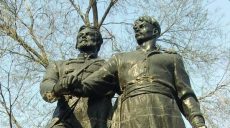 Поздняков перерахував пам’ятники, які ще треба прибрати з Харкова (відео)