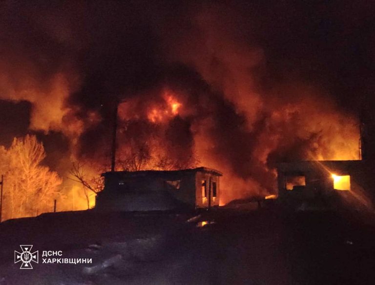 Пожежі вирували на Харківщині через масовану атаку БпЛА (фото)