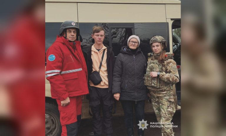 Враг заставлял петь гимн и использовал как живой щит: как спасали подростка