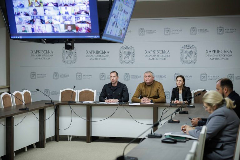 Деньгами на топливо и медикам на Харьковщине поддерживают прифронтовые громады
