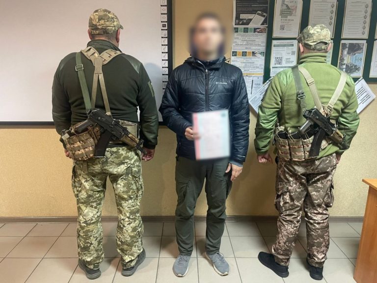 Харьковчанин купил ребенка за криптовалюту, чтобы выехать за границу – ГПСУ