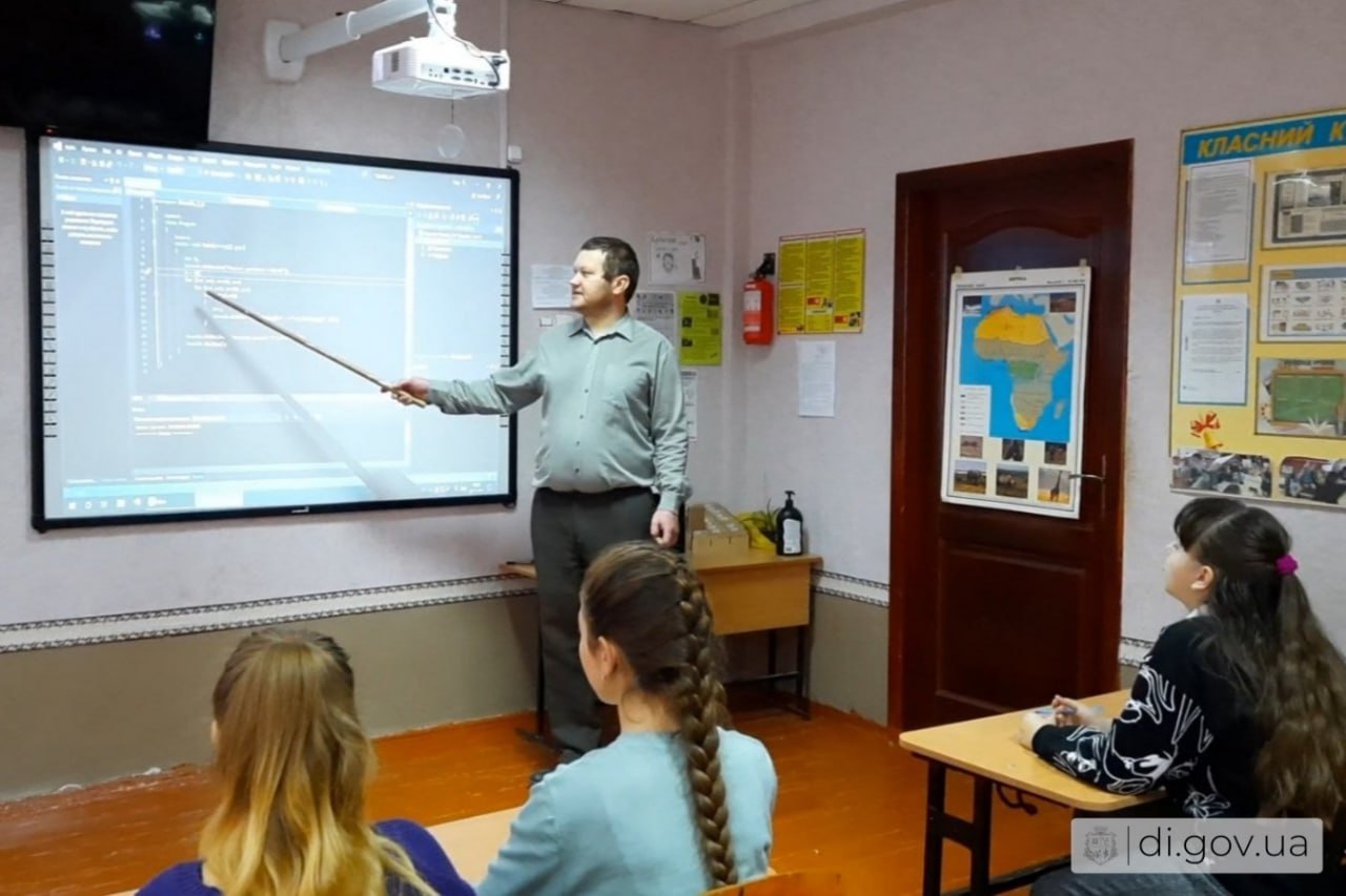 Вчителя з Харківщини посмертно нагородили за мужність: що він зробив