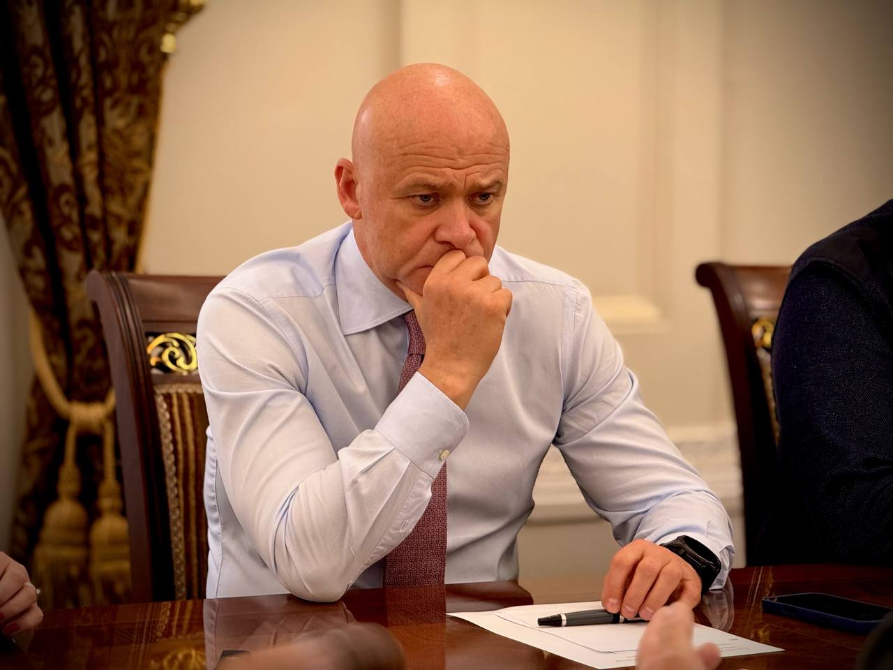 Зеленский лишил украинского гражданства мэра Одессы Труханова — официально