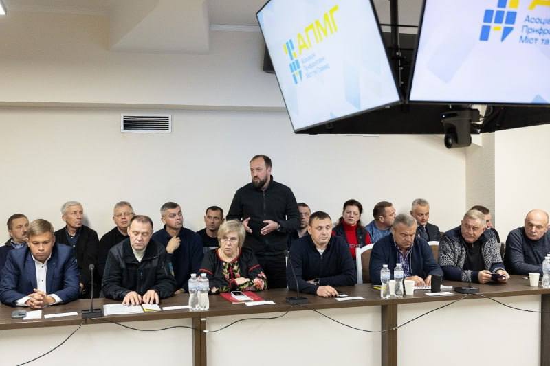 Усі 56 громад Харківщини 16 жовтня офіційно приєдналися до Асоціації прифронтових міст та громад
