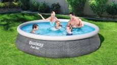 Как выбрать бассейн: каркасный или надувной?