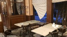 Последствия удара FPV-дрона по ресторану в Харькове показали прокуроры (фото)