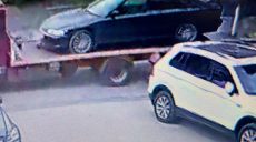 Мужчина для угона автомобиля использовал эвакуатор в Харькове