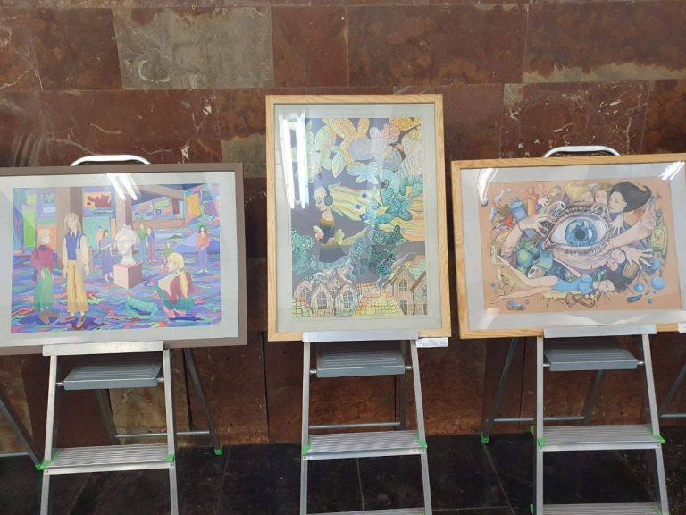 Выставки картин открылись в метро Харькова