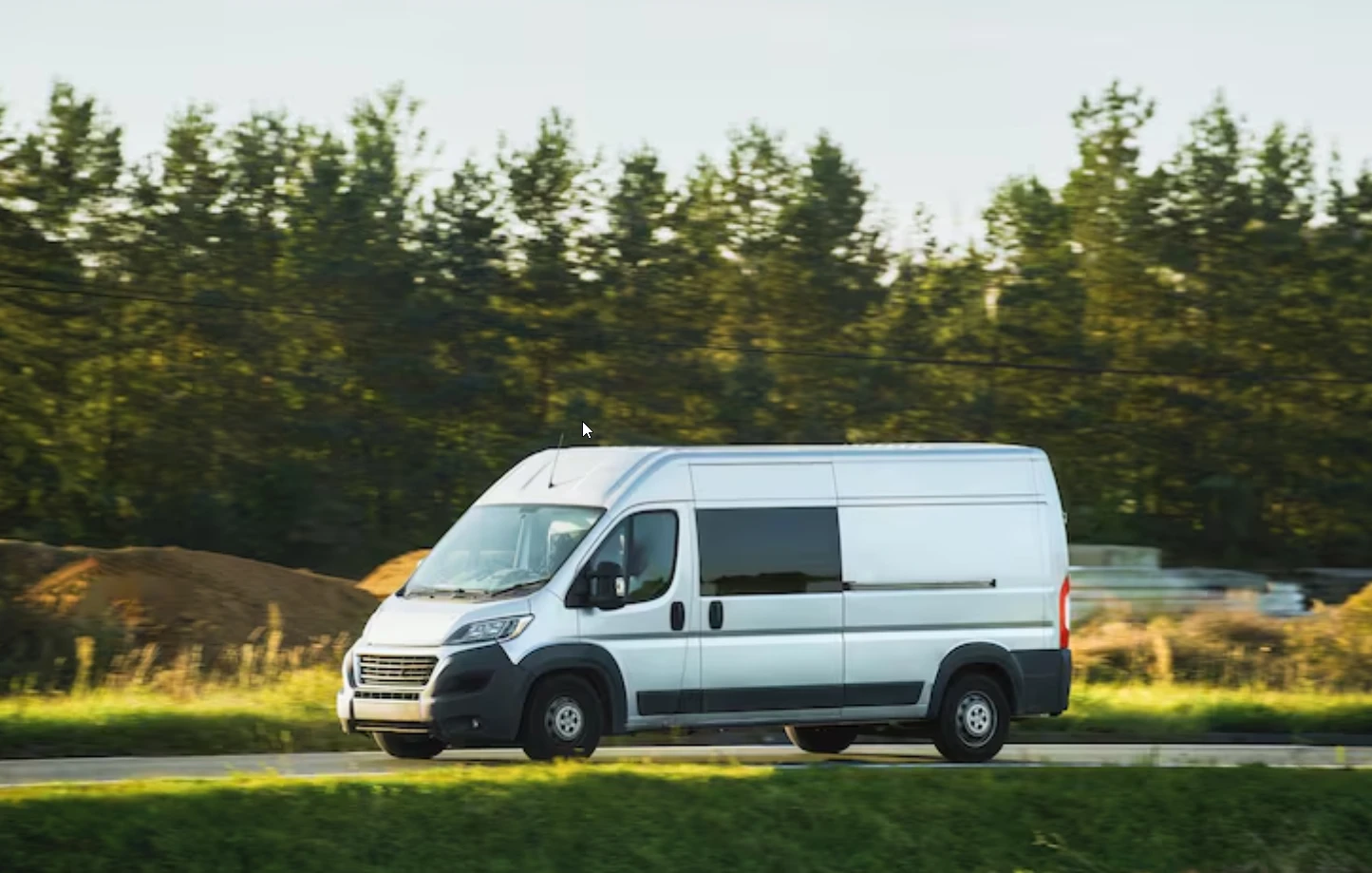 Прокат автомобілів для волонтерів та фондів: як оператори допомагають забезпечити мобільність гуманітарних місій