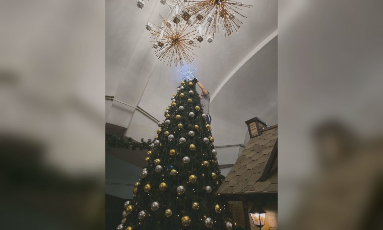 Праздник приближается? Где в Харькове уже украсили елку (фото)