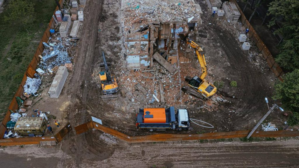 Зруйновані будинки у Харкові