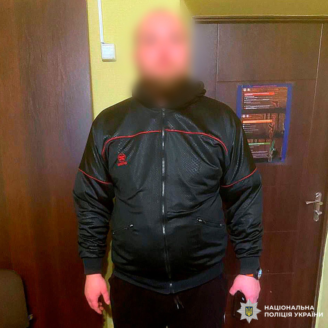 Прийшов у гості та побив: після візиту знайомого чоловік потрапив до лікарні