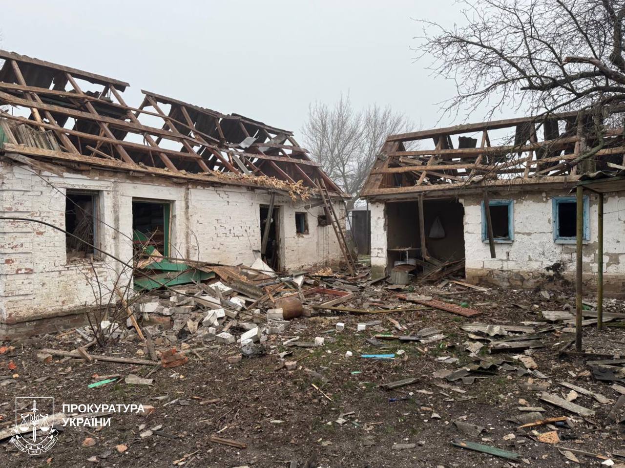 Постраждав 12-річний хлопчик: фото обстріляної області показала прокуратура