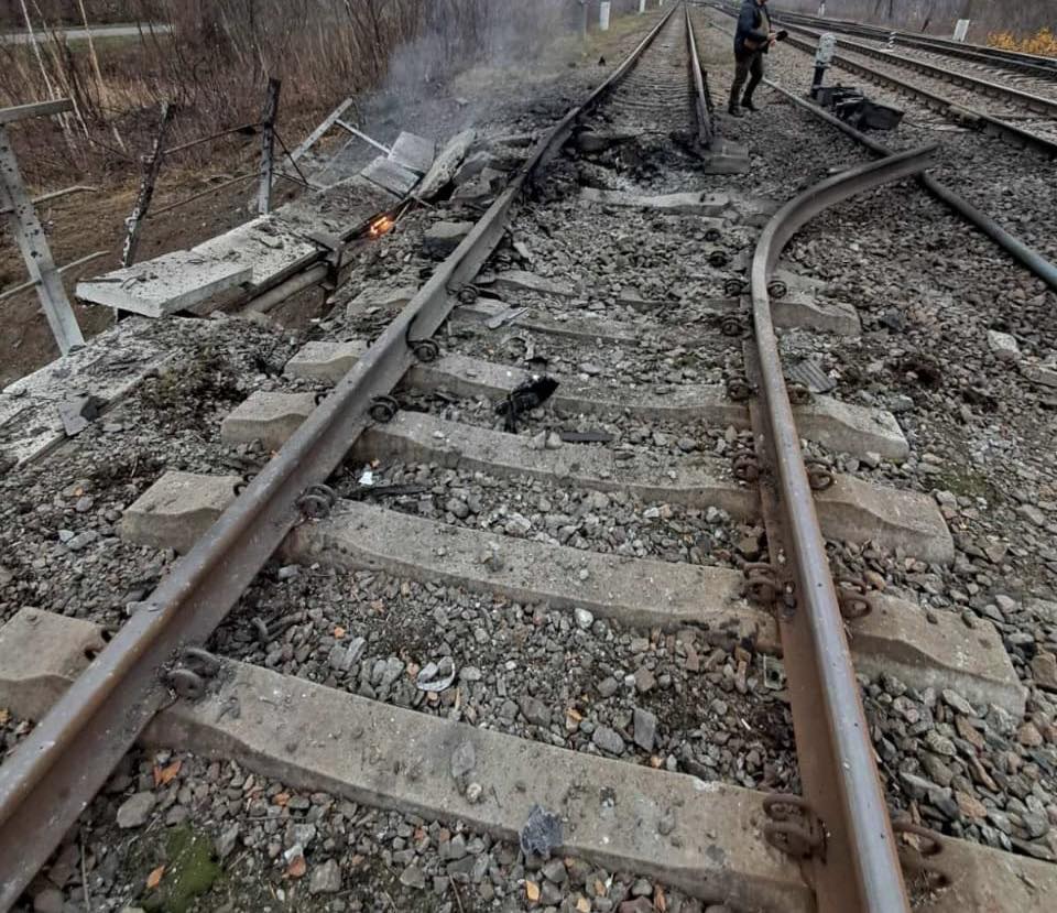 Удар по железной дороге на Харьковщине: к чему стремится враг, объяснил Кулеба