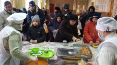 Где выдают бесплатные горячие обеды в Харькове: адреса