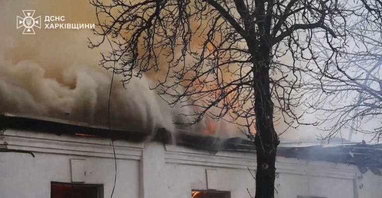 В Харькове потушили пожары после утренней атаки БпЛА (видео)