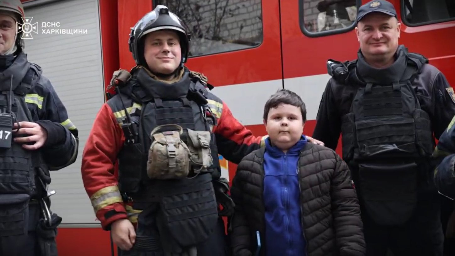 Спас себя и бабушку: героическими назвали действия 8-летнего харьковчанина 📹